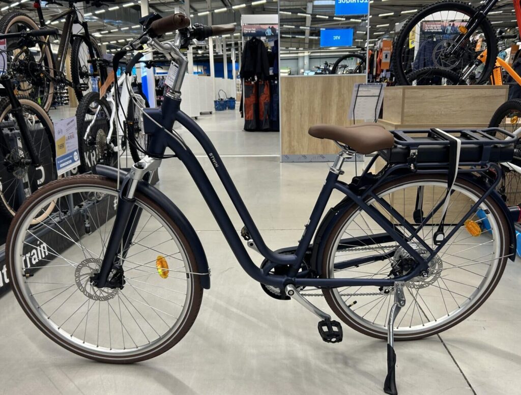 Notre avis sur le vélo électrique de ville Elops 900 E du magasin Decathlon