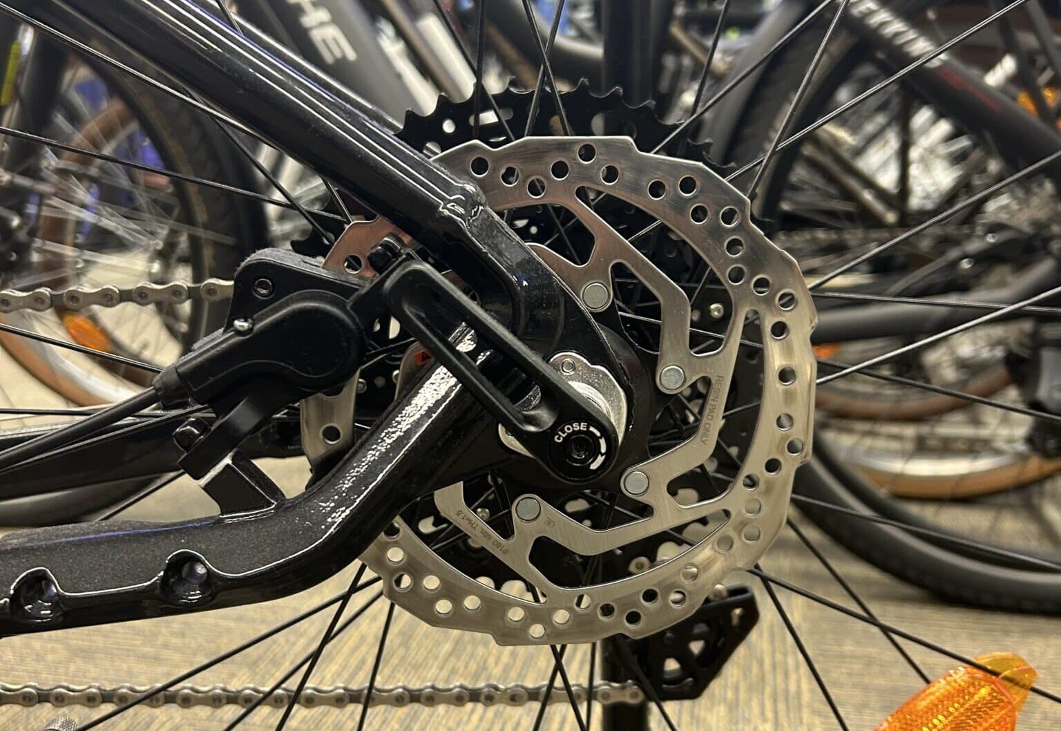 Frein arrière à disque hydraulique de 160 mm du vélo Nakamura E-Summit 950