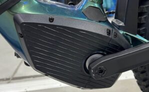 moteur électrique central Brose Drive T en aluminium de 250 watts Rockrider E Expl 700