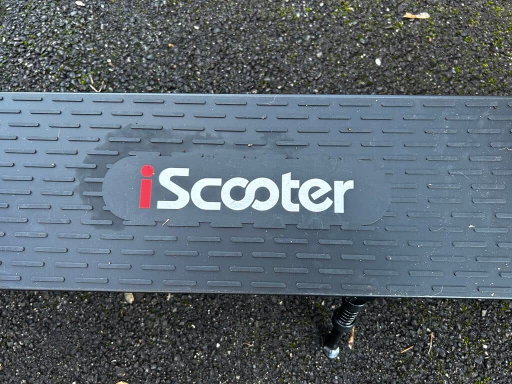 Repose pied de la trottinette électrique iScooter i9