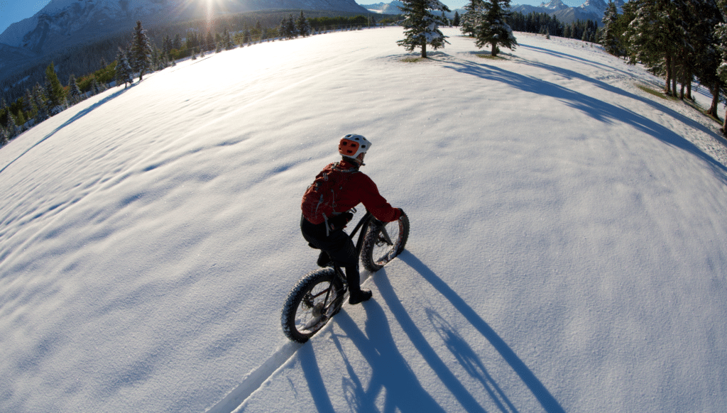 Tous nos conseils pour rouler avec un vélo électrique sous la neige !