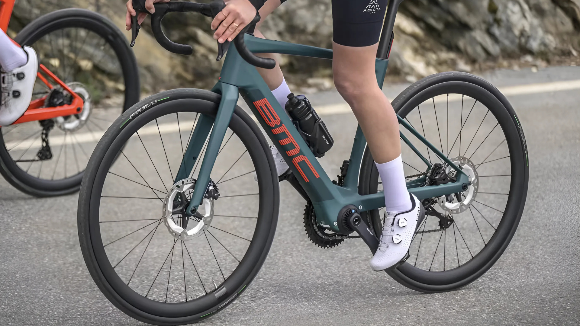 Vélo de route électrique BMC Roadmachine 01 AMP