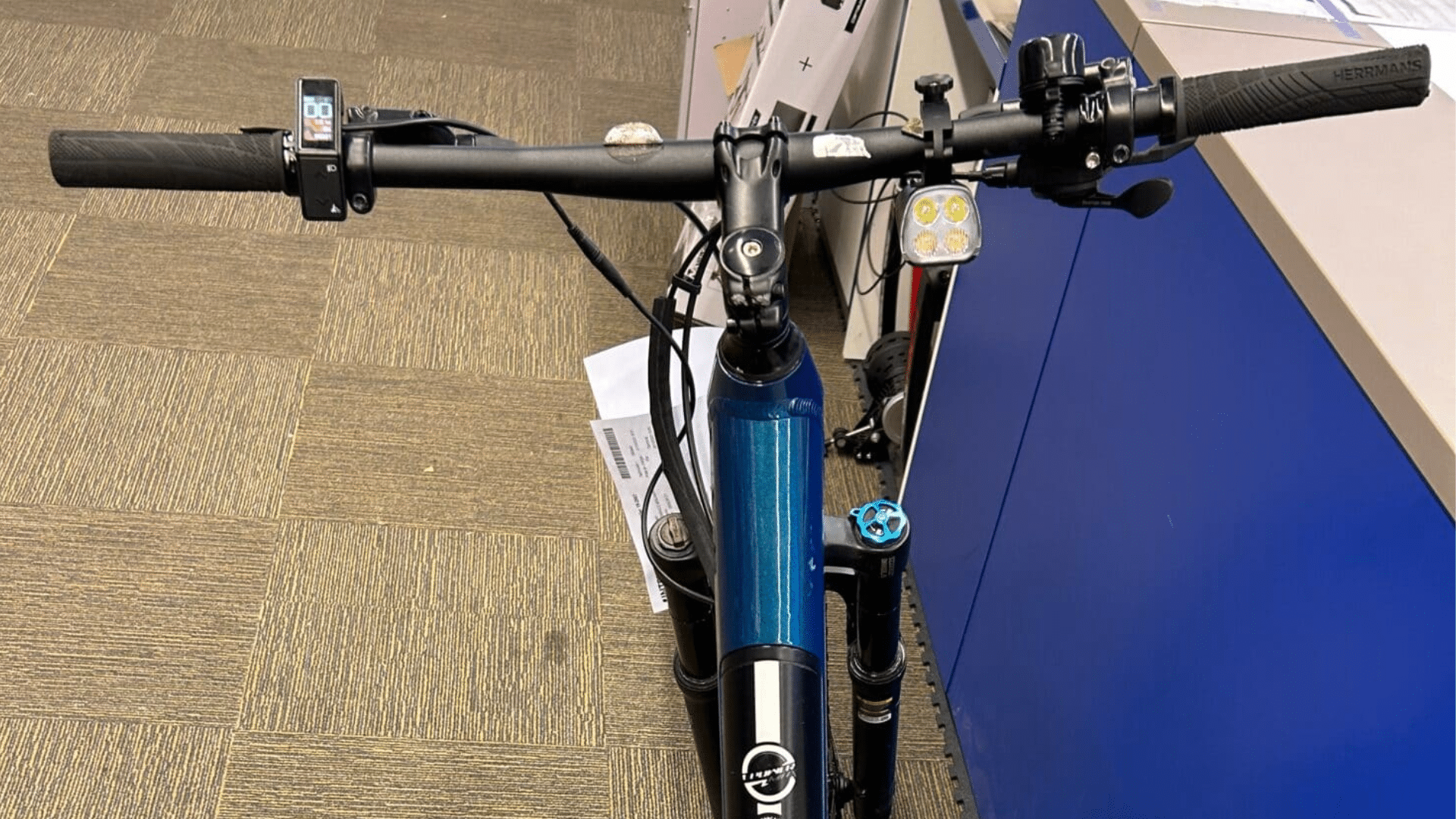 Poste de pilotage et cadre du Nakamura e-Summit 740 Open