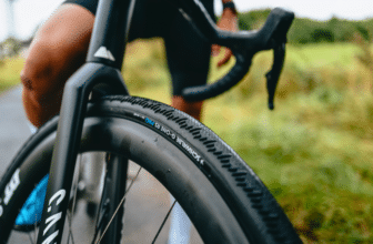 Les pneus qui défient les terrains extrêmes Schwalbe frappe un grand coup avec les G-One !