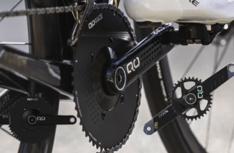Cyclisme et performance la nouvelle technologie QO de pédaliers en carbone qui fait sensation
