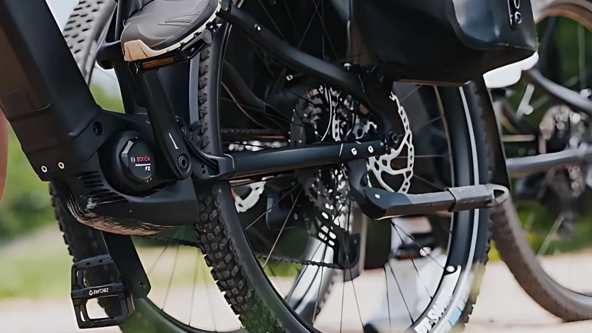 Le Bosch Performance Line PX est à l'aide sur les chemins de randonnée.