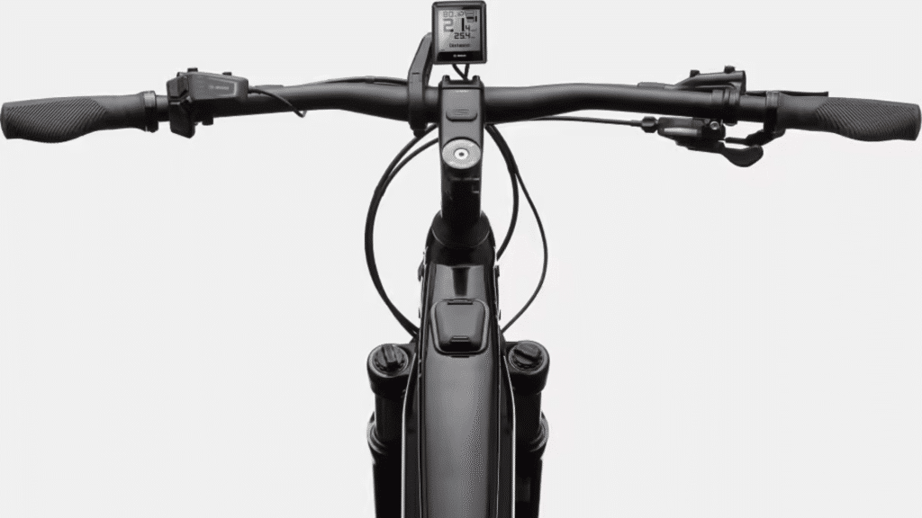 Guidon Cannondale 3 Riser, 6061 Alloy, 15mm rise, 8° sweep, 4° rise, 740mm du Cannondale Tesoro Neo X 2