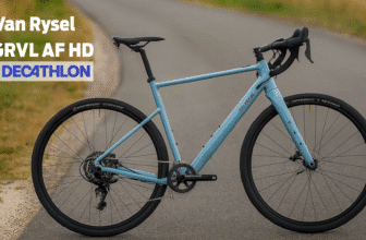 Le Van Rysel E-GRVL AF HD est en soldes chez Decathlon.