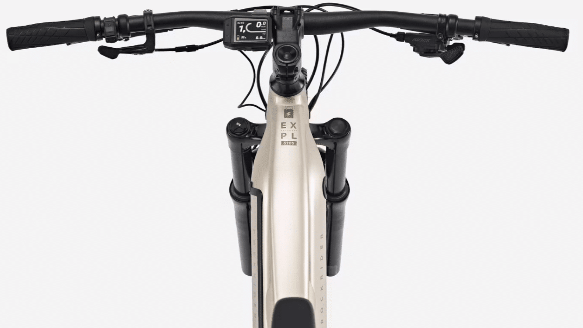 Poste de pilotage du Rockrider E-EXPL 520S avec cintre aluminium large, potence courte et poignées Ergo Lock On pour confort et contrôle.
