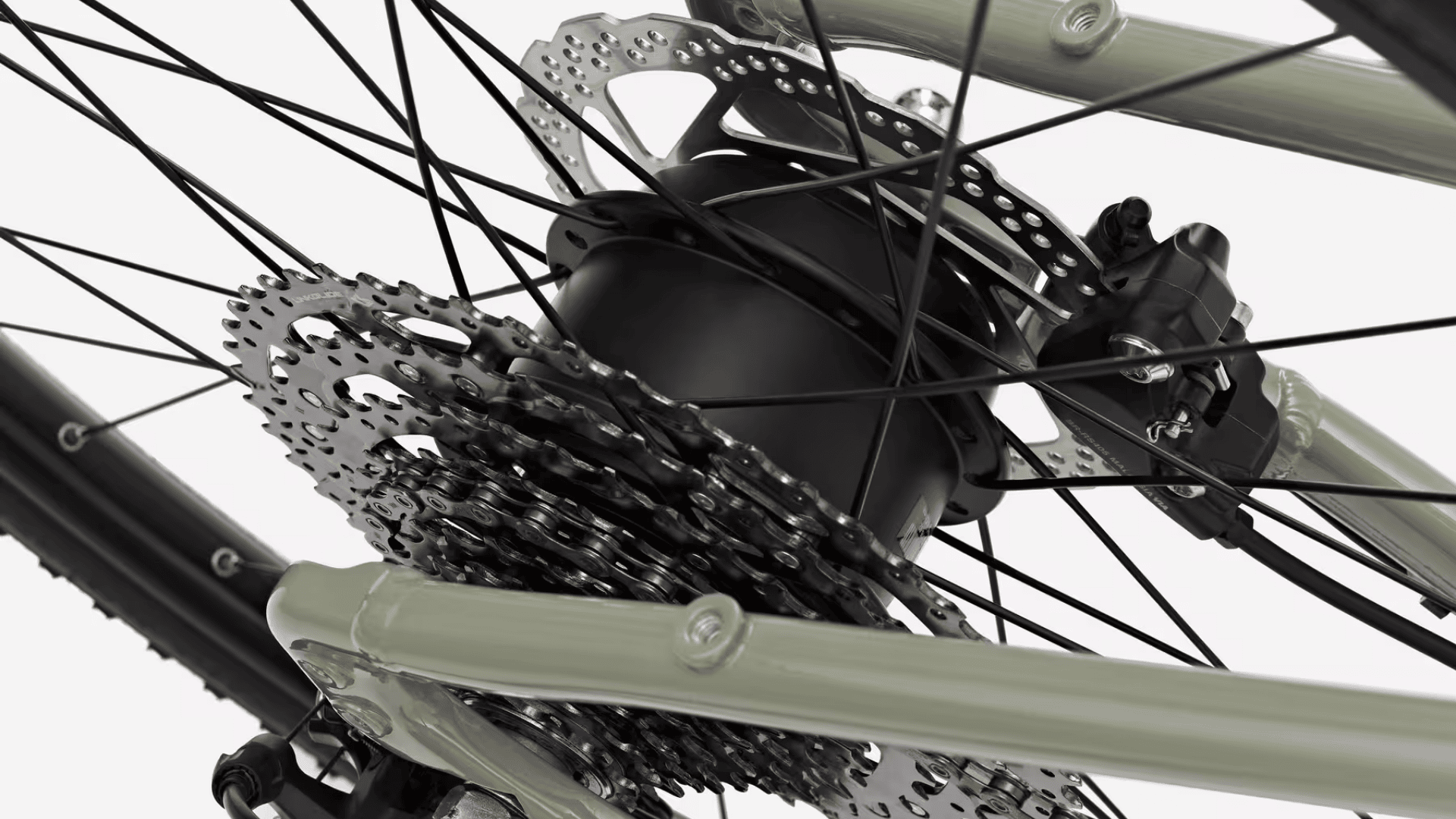 Gros plan sur le moteur roue arrière Decathlon Brushless 35 Nm du Van Rysel E-GRVL AF Discover.