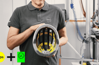 Intérieur d’un casque vélo combinant Mips et Koroyd, présenté lors de tests de résistance aux chocs
