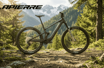 VTT électrique Lapierre e-Zesty AM 8.4 posé sur un sentier de montagne en forêt