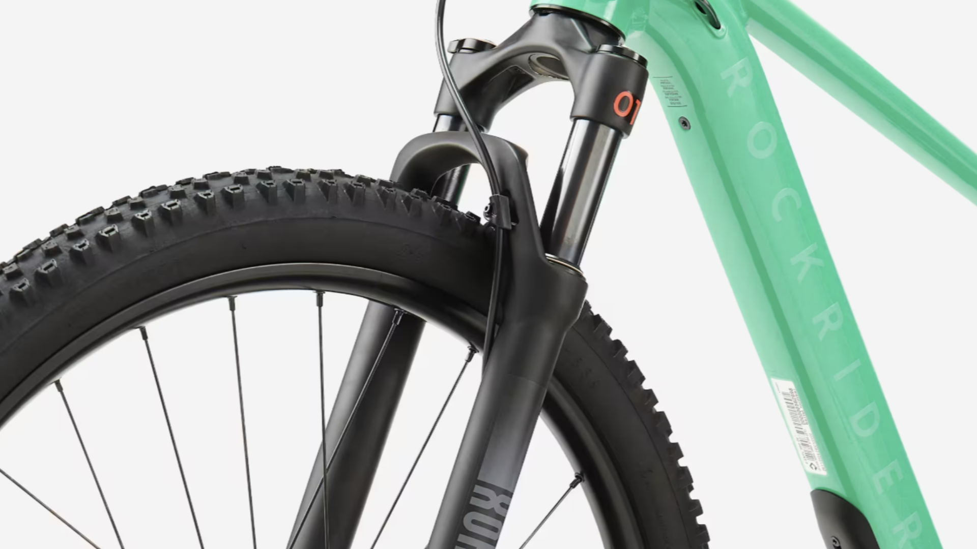 Fourche RockShox Judy Air 80 mm du Rockrider E-EXPL 900 pour une meilleure stabilité en VTT enfant