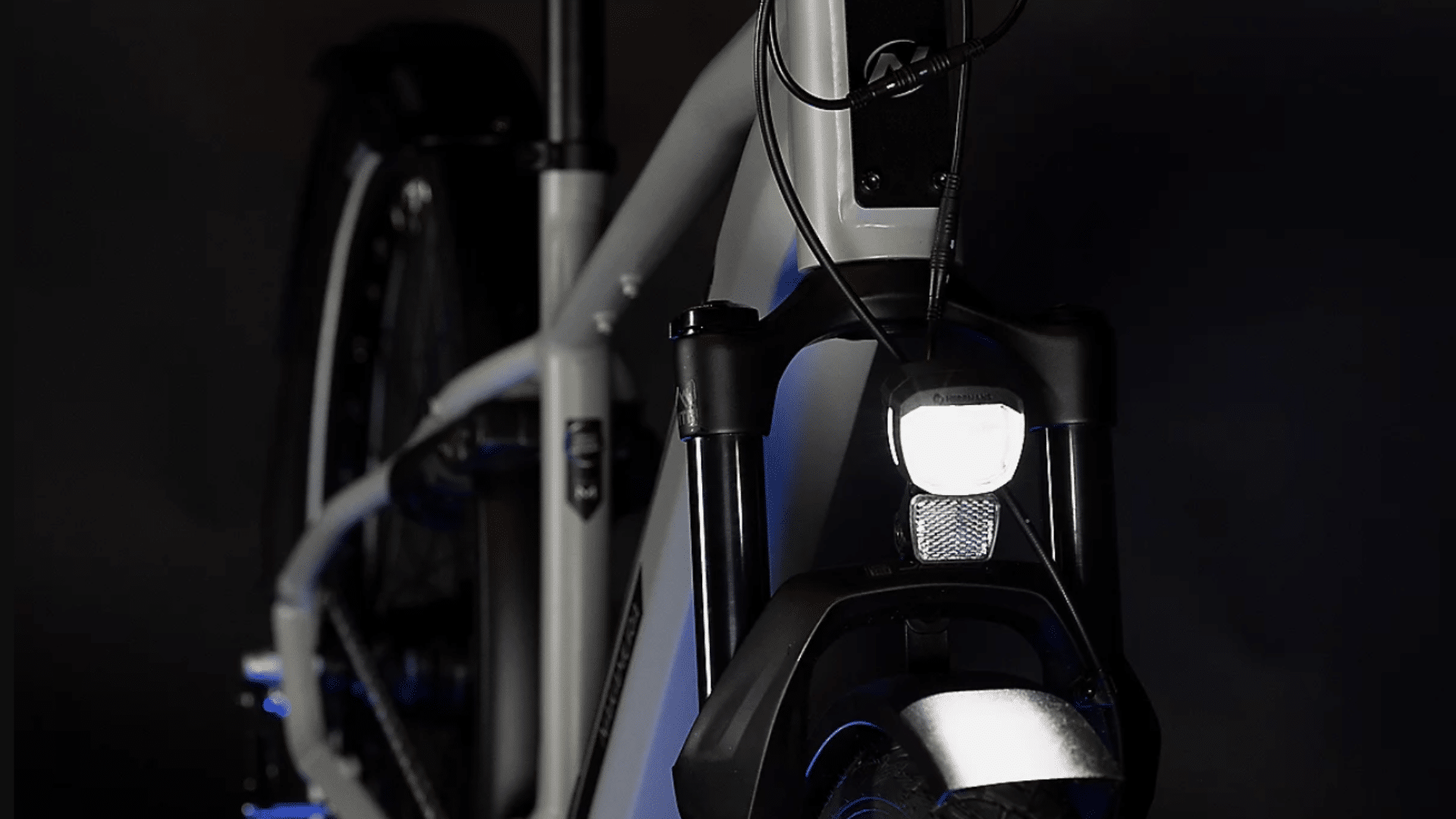 Éclairage avant VTC électrique automatique du Crossover GT Intersport 40 lux