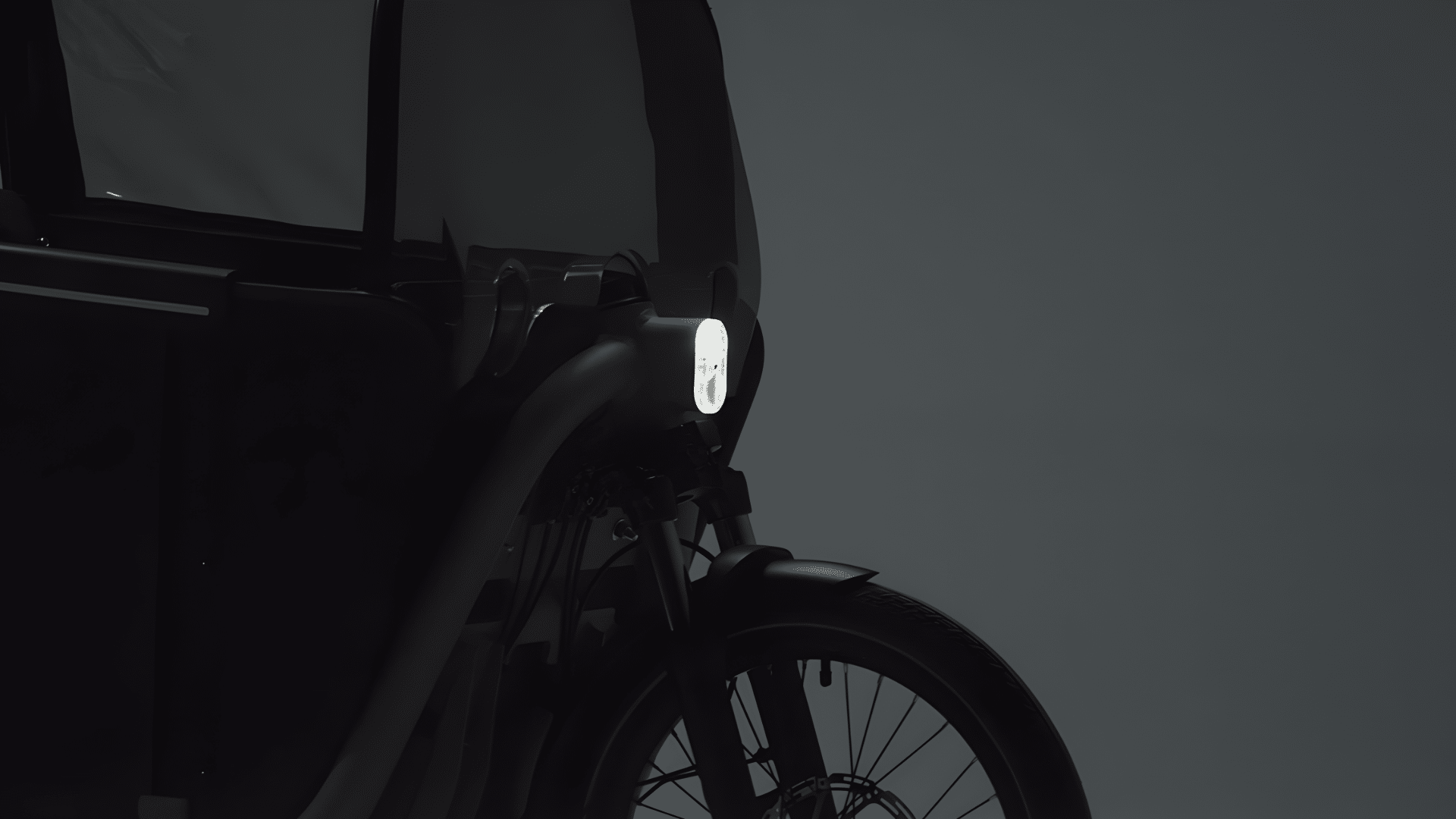 Éclairage avant 30 lux intégré du Btwin F900E