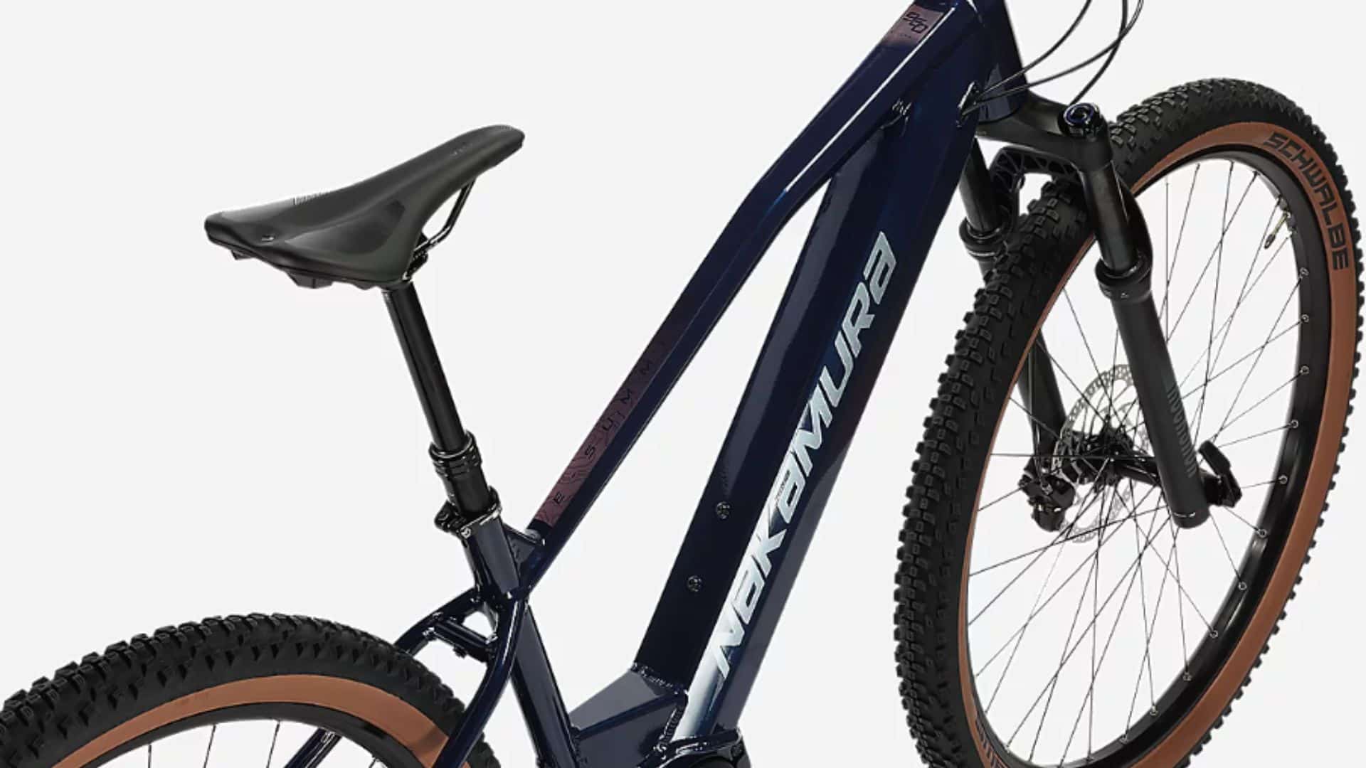 Tige de selle télescopique de série sur le VTT électrique Nakamura E-Summit 960