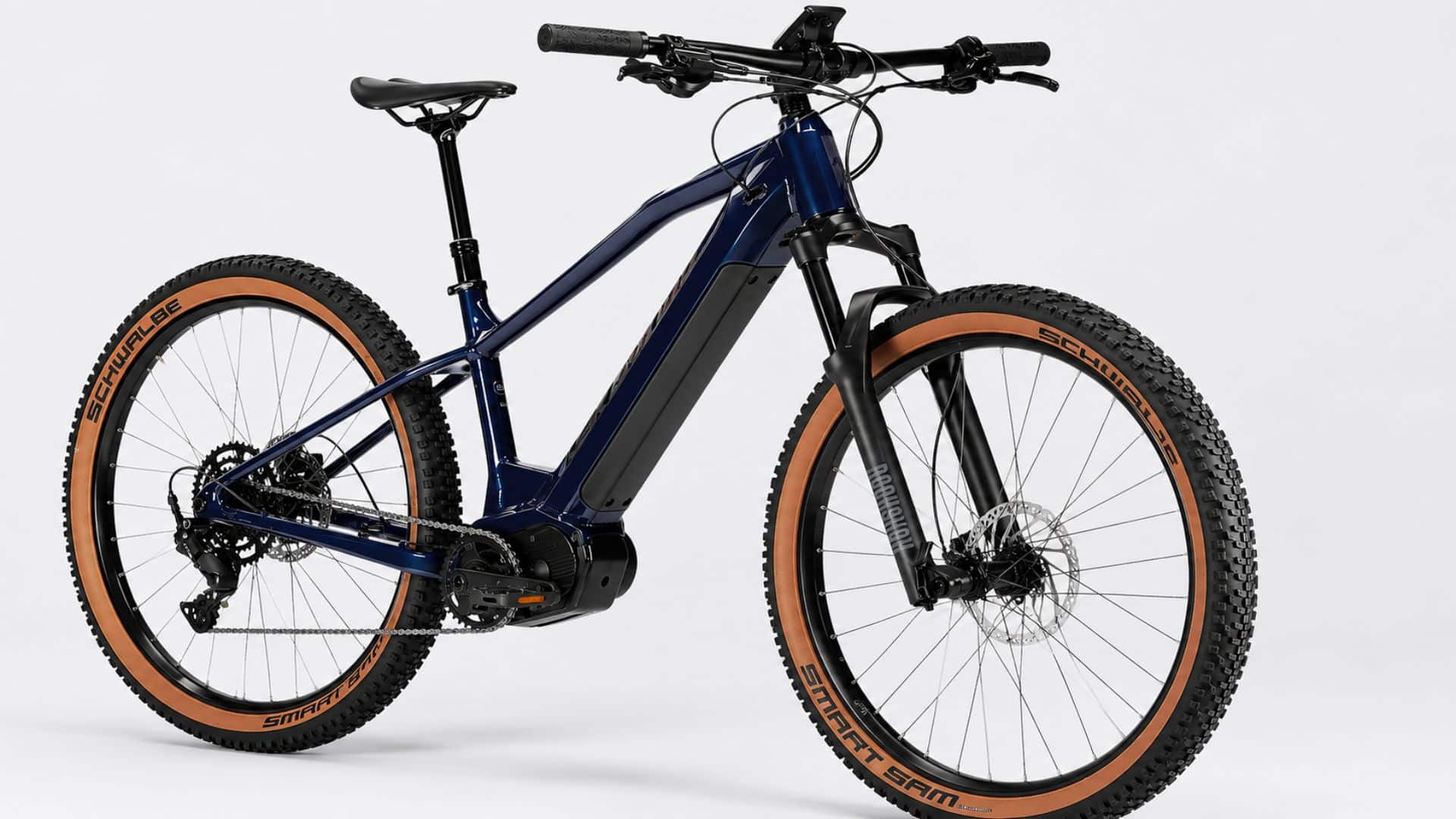 VTT électrique Nakamura E-Summit 960 à 2 099 € chez Intersport